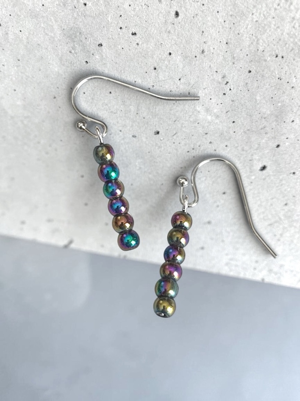 5 For $25💫Iridescent Glass Beaded Earrings